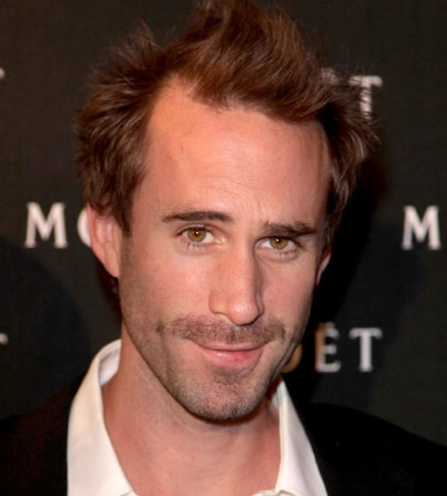 Joseph Fiennes