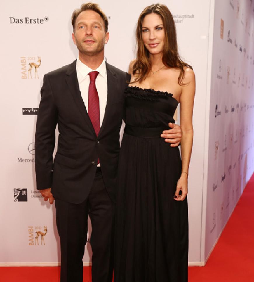 Der deutsche Schauspieler Thomas Kretschmann mit seiner hübschen Partnerin Brittany Rice