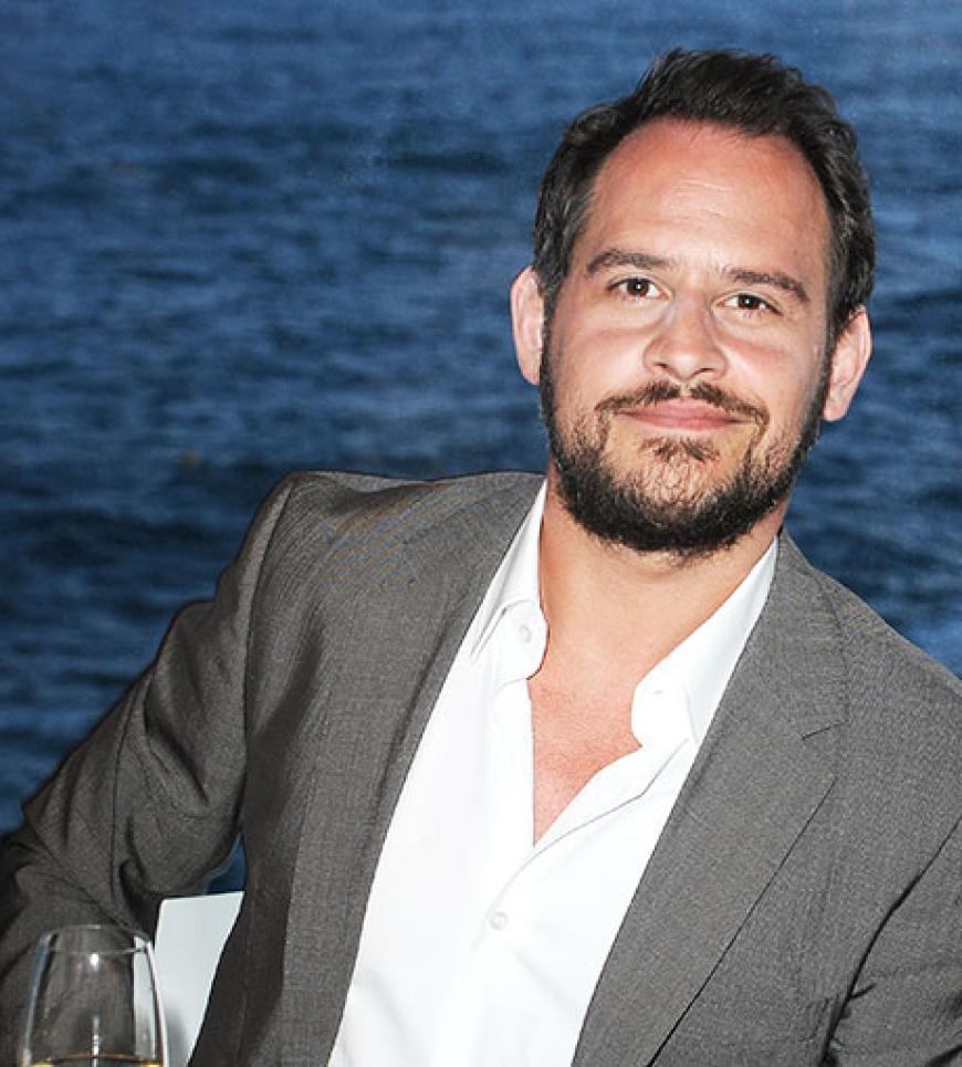Auch die deutsche Schauspiel-Elite ist vertreten. Hier Moritz Bleibtreu bei einem Gläschen Sekt