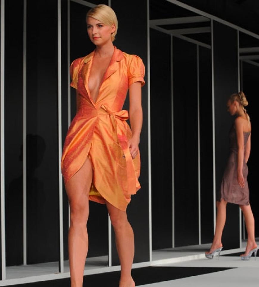Wow! Topmodel Lena Gercke lässt bei der Modenschau des Labels