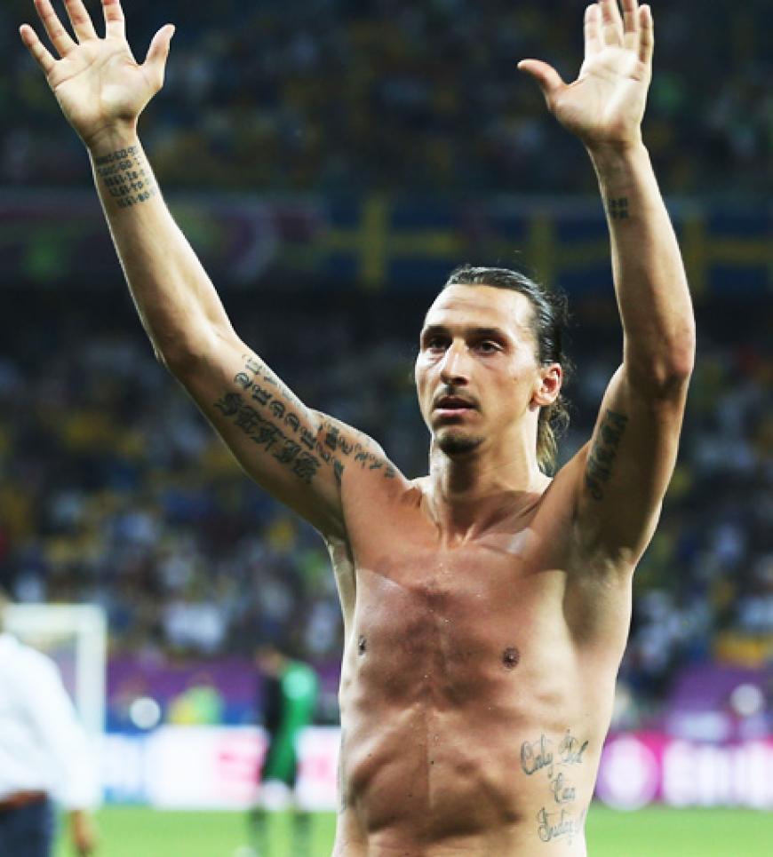Darf nicht fehlen: Schwedens Super-Stürmer Zlatan Ibrahimovic liebt Tattoos!
