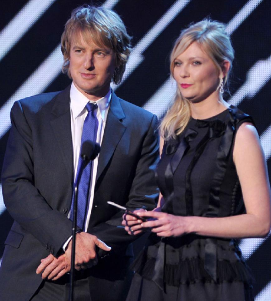 Kirsten Dunst und Owen Wilson halten eine Laudatio