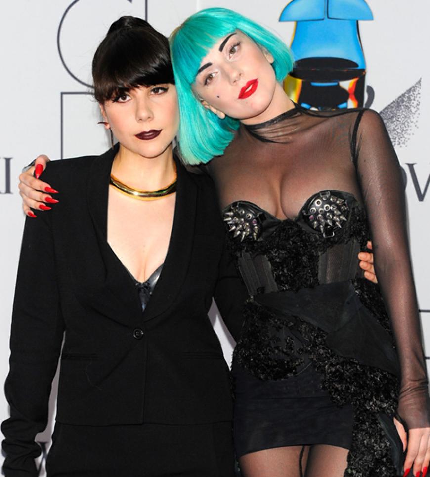 Lady Gaga brachte ihre Schwester Natali mit