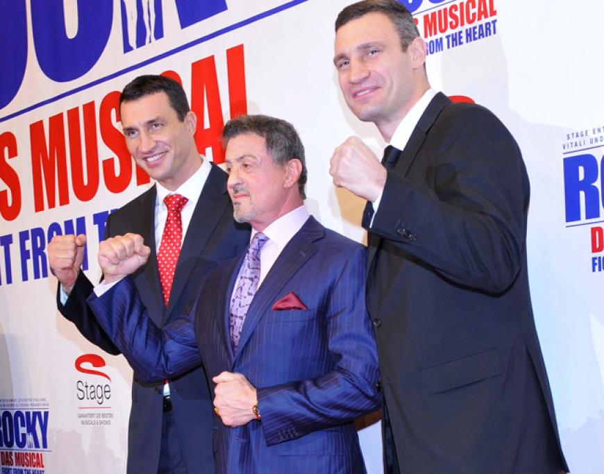 Drei Mega-Stars in Hamburg: Am Sonntagabend feierten Die Boxerbrüder Wladimir und Vitali Klitschko sowie Hollywood-Legende Sylvester Stallone die Weltpremiere des Musicals