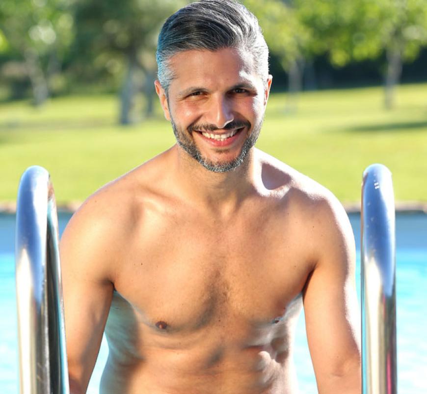 Der gebürtige Italiener Alfredo (Ich bin ein typischer Italiener: stolz, sensibel und humorvoll) lebt seit seinem elften Lebensjahr in Köln, wo er aktuell kurz vor der Eröffnung seines Clubs steht. Er ist seit zwei Jahren Single und wünscht sich eine erwachsene, humorvolle Frau, der er blind vertrauen kann und die das gleiche möchte wie er: Amore und Bambini!