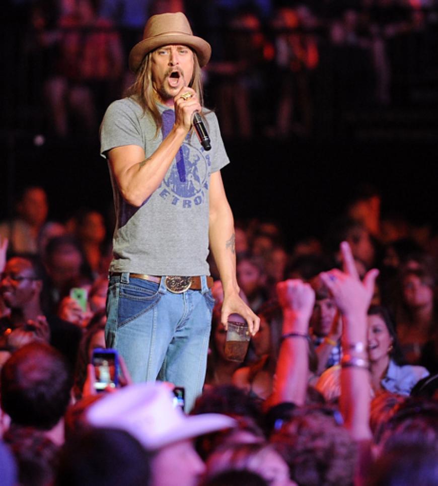 Heizte dem Publikum ein: Moderator Kid Rock