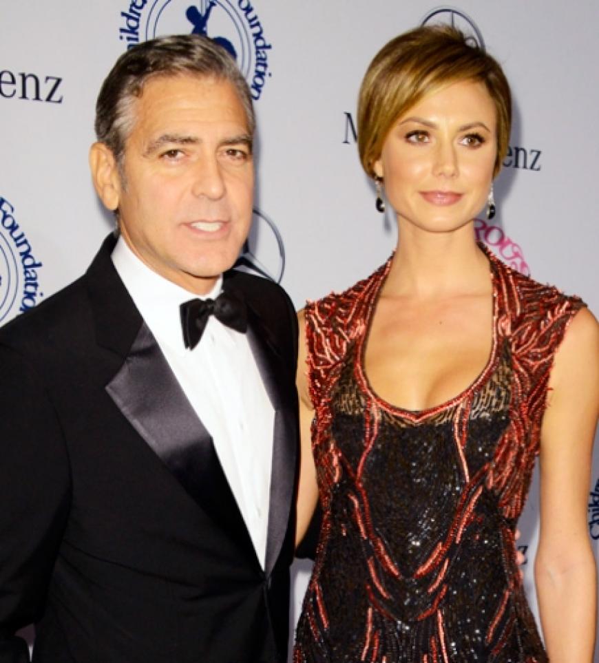 Clooney, du Schlawiner! Per Telefon trennte er sich im Juli nach knapp zwei Jahren von Stacy Keibler. Der ewige Junggeselle!