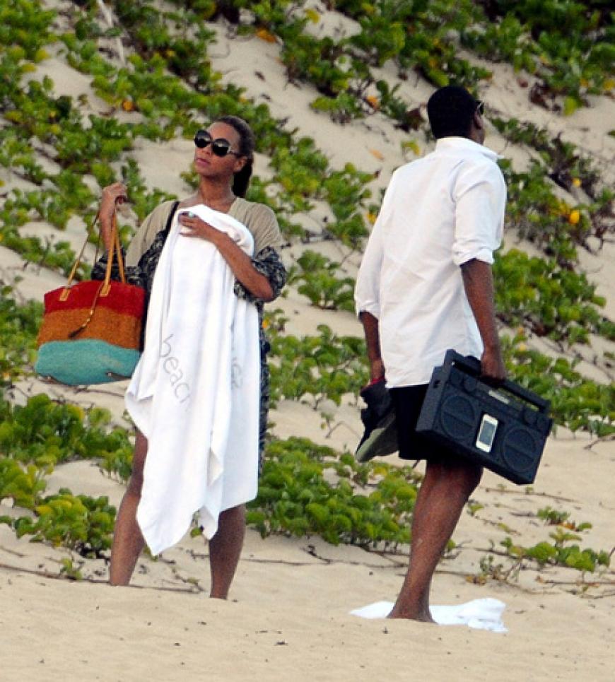 Nach einem gemeinsamen Nachmittag geht es für Beyoncé Knowles und Jay-Z zurück zum Hotel. Dort wartet schließlich auch Baby Blue Ivy