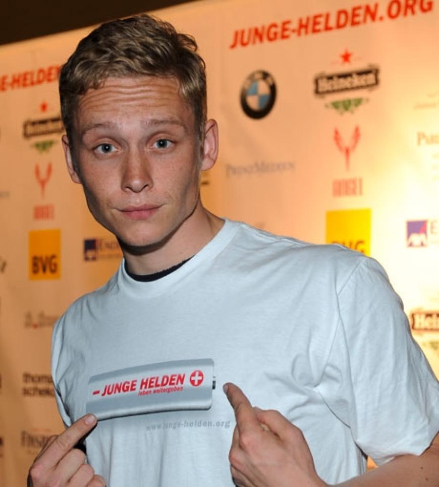 Matthias Schweighöfer schwärmte bei der Party von seiner neugeborenen Tochter Greta