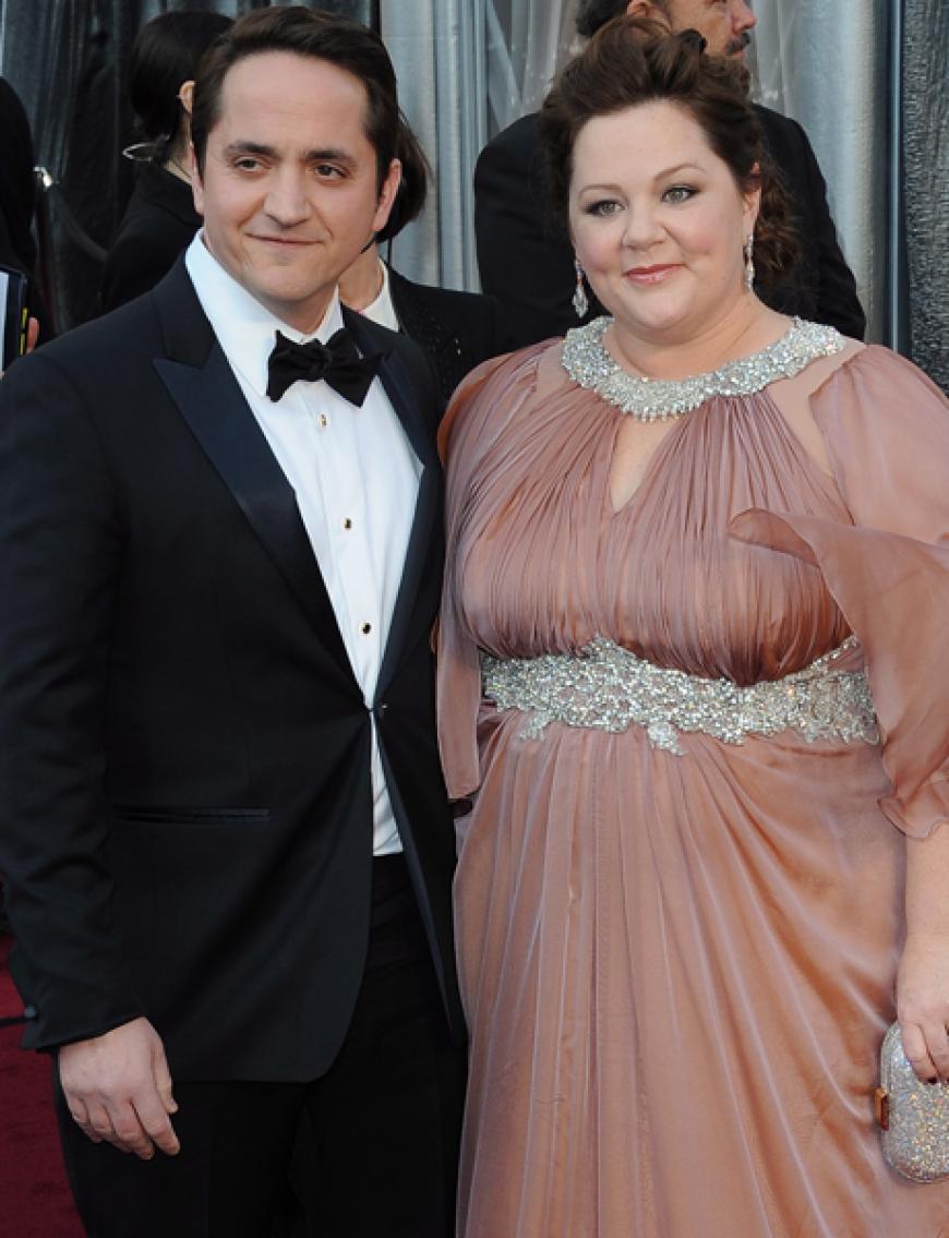 Privat geht es bei Schauspielerin Melissa McCarthy wohl weniger turbulent wie in der Serie zu. Seit 2005 ist sie mit dem amerikanischen Schauspieler Ben Falcone verheiratet, das Paar hat zwei Töchter