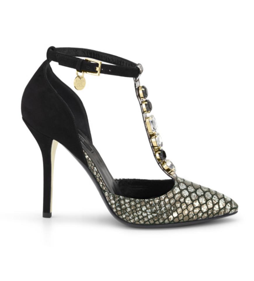Glänzender Auftritt! Pumps mit Strasssteinen und Fischschuppen-Optik von Patrizia Pepe, ca. 390 Euro