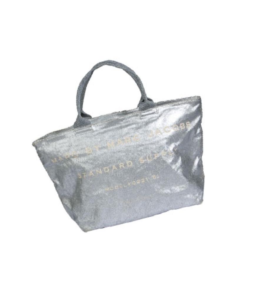 Metallic-Shopper von Marc by Marc Jacobs über stylebop.com, ca. 195 Euro