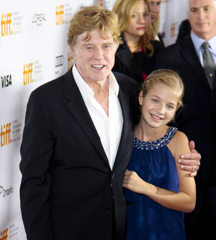 Robert Redford und seine kleine Kollegin Jackie Evancho bei der Premiere von