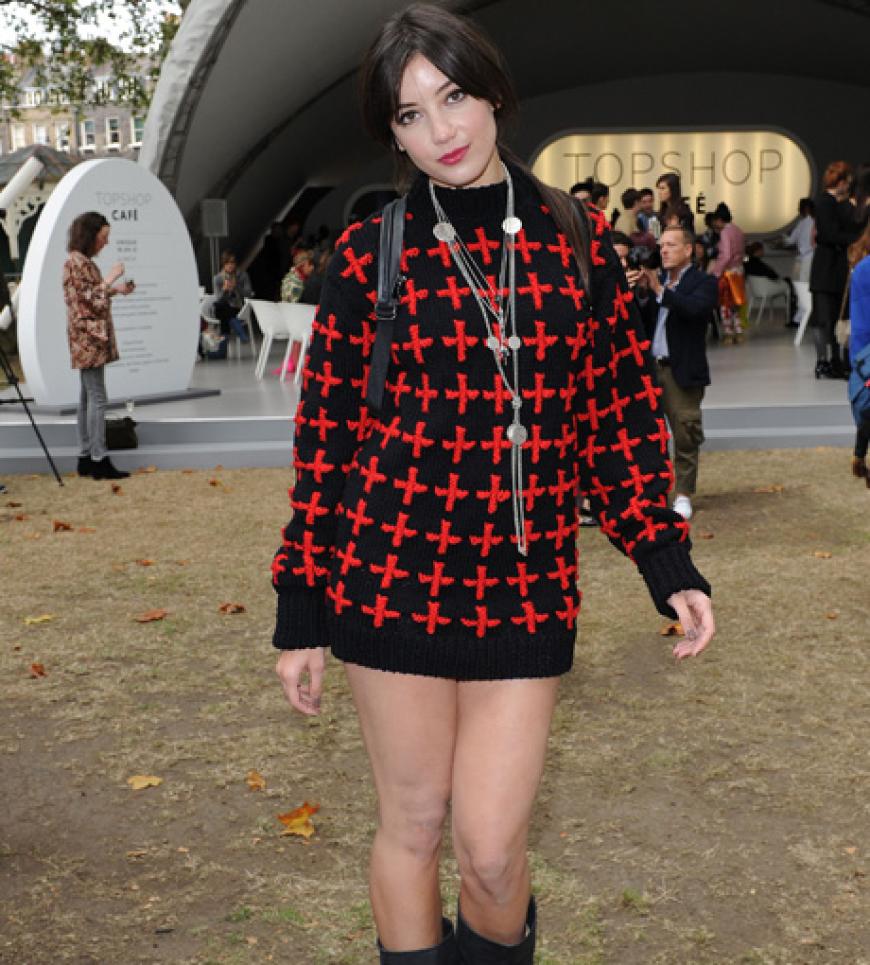 Daisy Lowe