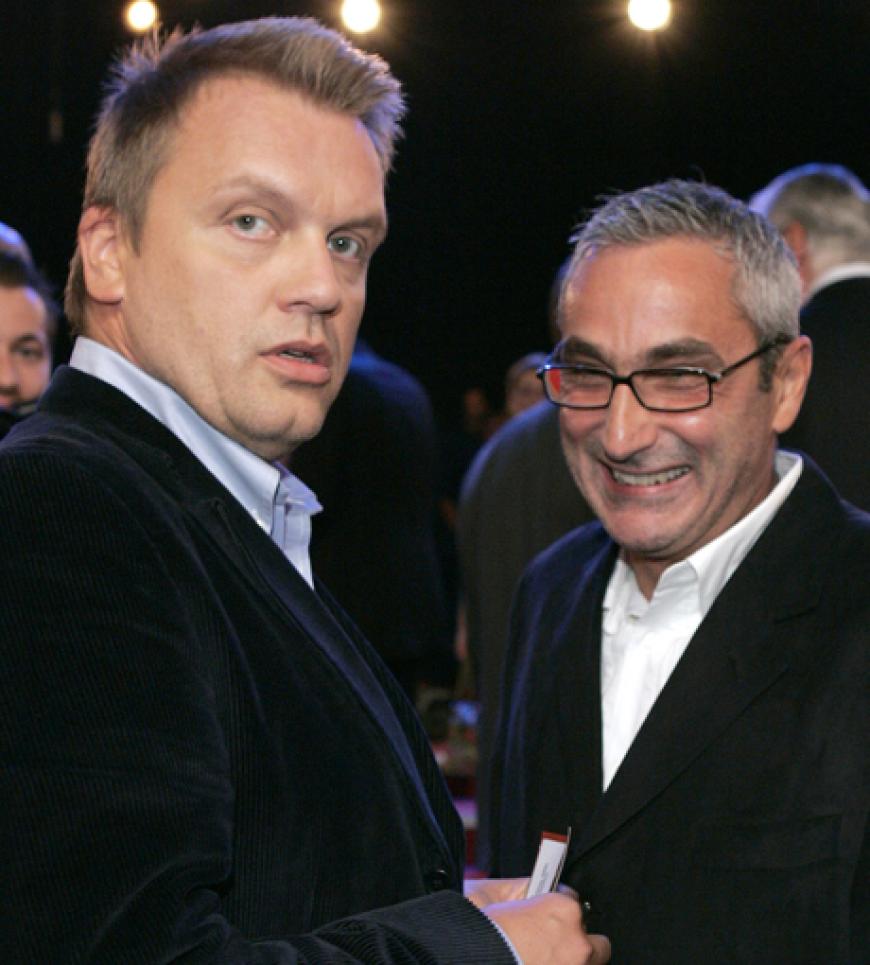 Nicht lustig dürfte Entertainer Hape Kerkeling die Trennung nach 28 Jahren von Angelo Colagrossi gefunden haben. Hape trennte sich Anfang März 2011 von Angelo