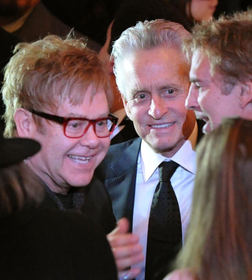 Bewegend: Michael Douglas hat seine schwere Krebskrankheit überstanden und kann wieder strahlen!