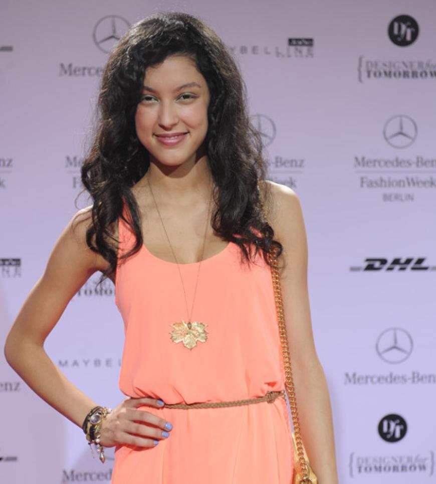 Rebecca Mir hatte während der Fashion Week einen vollen Terminkalender: Sie war als Model gebucht und besuchte außerdem die Show des Berliner Labels Blacky Dress