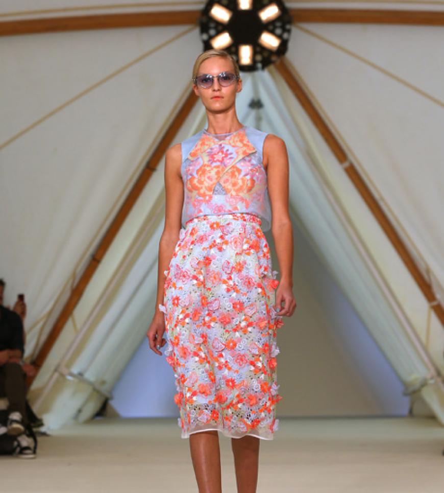 Ob dieses Kleid auf der Erdem Show genauso gut geduftet hat, wie es aussieht?