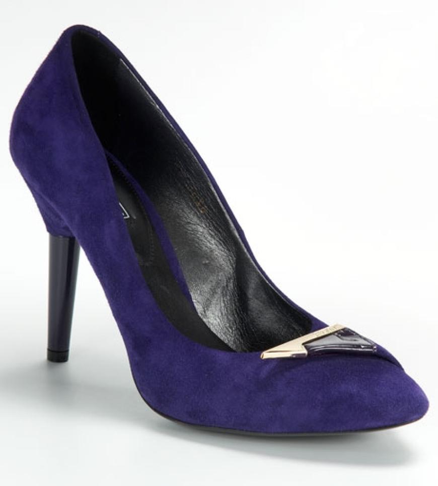 Elegant mit Lackbrosche von Vic Matie, ca. 200 Euro