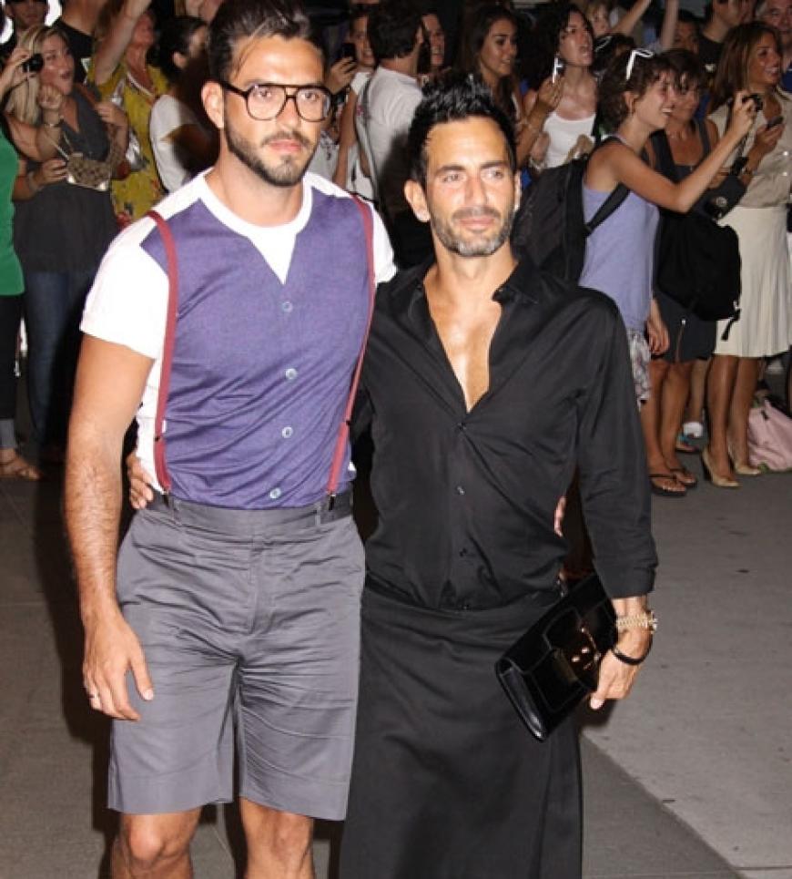 Designer Marc Jacobs kam in Begleitung seines Lebensgefährten Lorenzo Martone