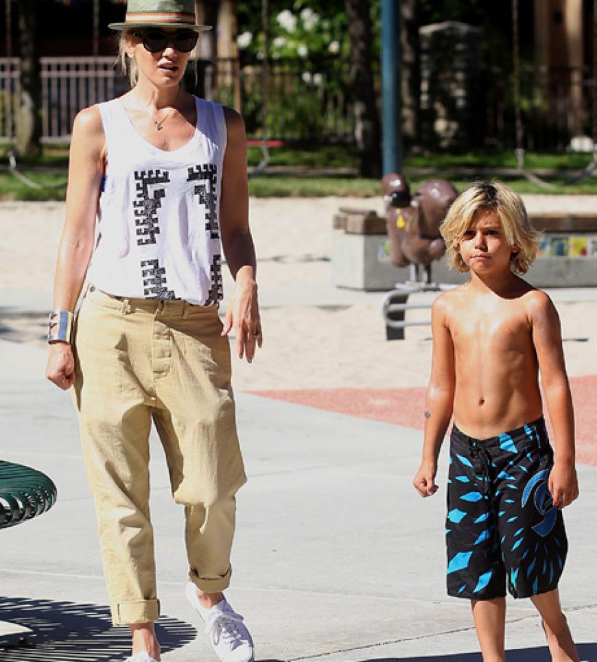 Bei diesen Bildern haben wir uns spontan schockverliebt: Gwen Stefani und ihr Sohn Kingston spazieren lässig durch den Coldwater Canyon Park in Los Angeles