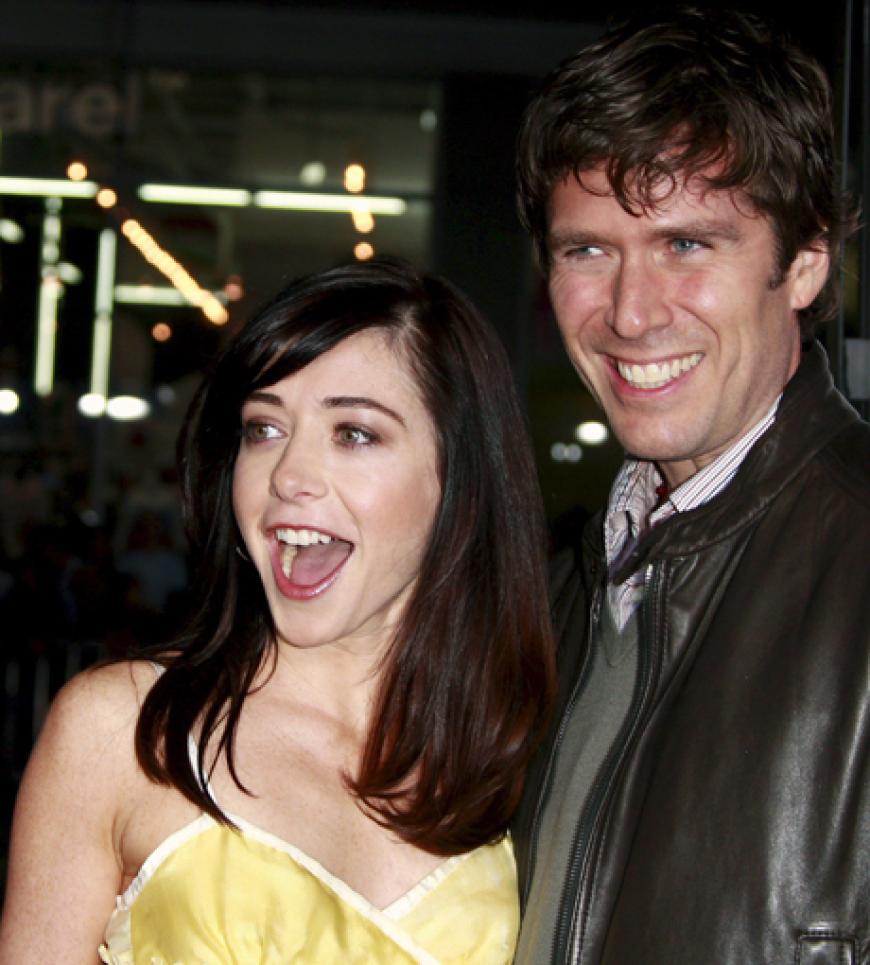 Seit 2003 ist die heute 38-Jährige mit Alexis Denisof verheiratet