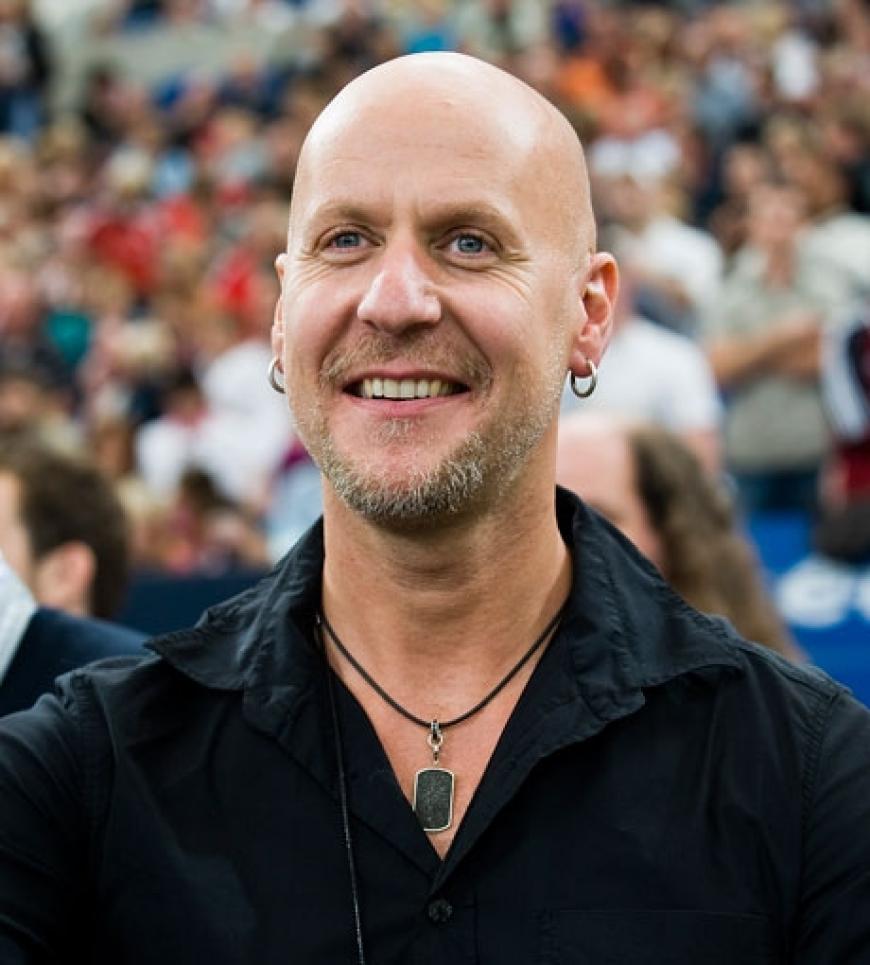 Er machte das Benefizspiel gegen den FC Bayern München erst möglich: McFit-Geschäftsführer Rainer Schaller ersteigerte das Fußballspiel gegen den Rekordmeister bei der ZDF-Spendengala