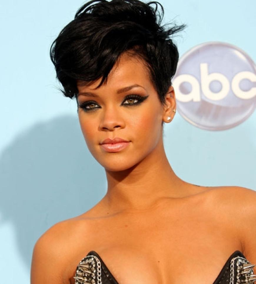 Sie gewann einen Award als beste Künstlerin: Rihanna