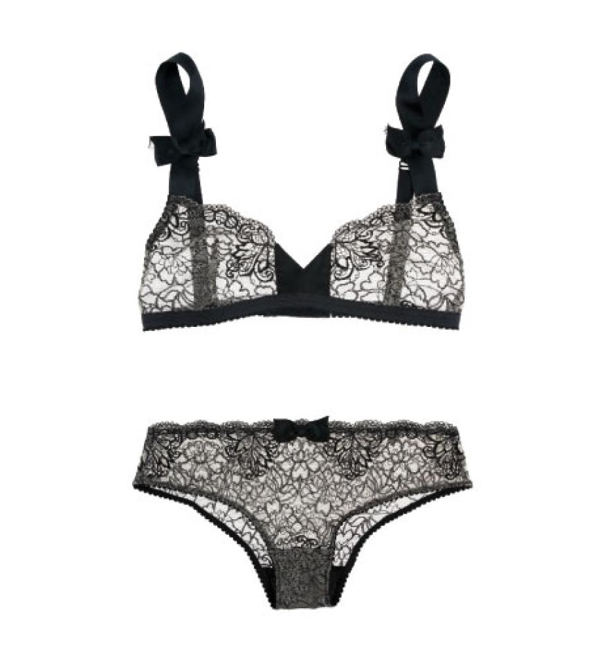 Transparentes von Stella McCartney
über net-a-porter.com, BH ca. 180 Euro, Slip ca. 70 Euro