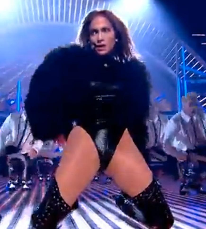 Muss das wirklich sein? Jennifer Lopez entblößt zur besten Sendezeit