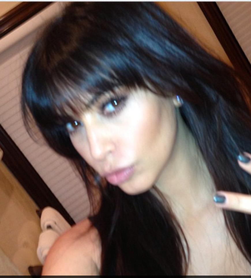 Kim Kardashian hat uns jetzt bei Twitter ihr brandneues Pony gezeigt...