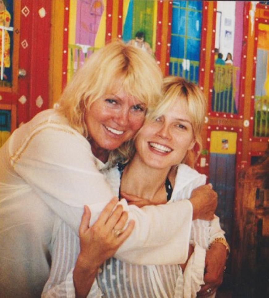 Auch Heidi Klum möchte ihre Mutter Erna zum Muttertag in die Arme schließen.