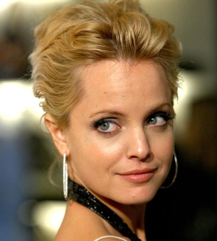 Mena Suvari