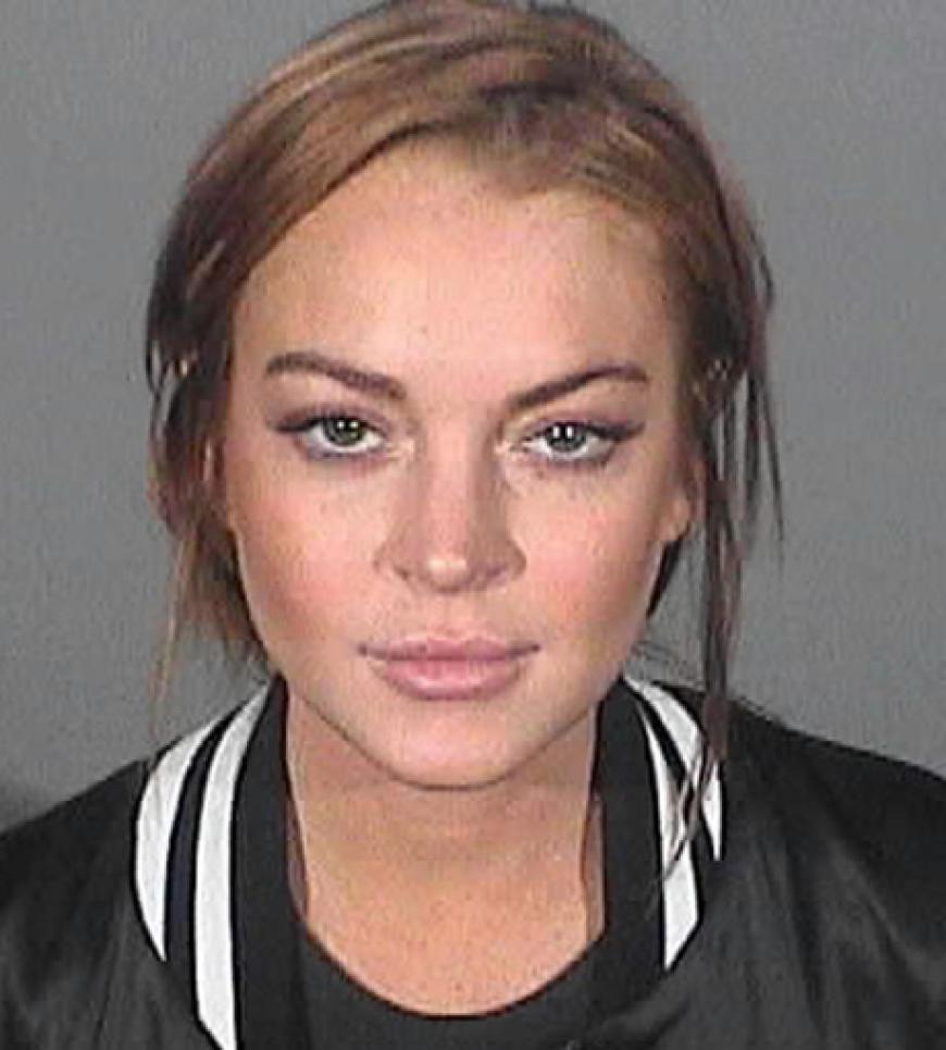 Lindsay Lohan könnte sich von ihren ganzen Mugshots ein Fotoalbum zusammenstellen. Dieses ist am 18. März entstanden, kurz bevor sie zu drei Monaten im geschlossenen Entzug verurteilt wurde