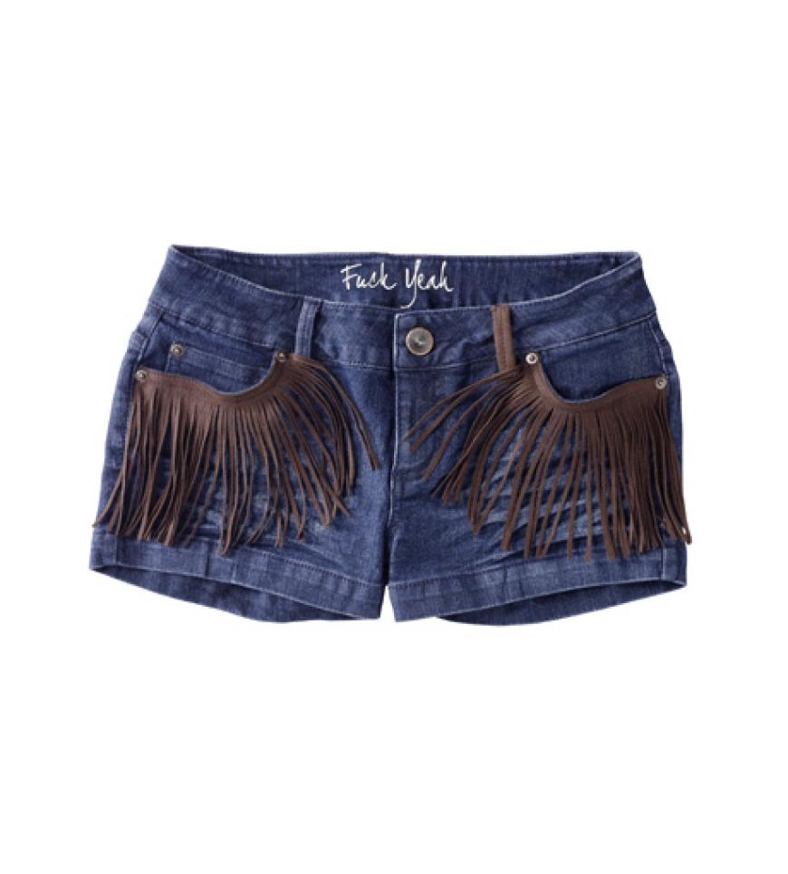 Zum Western-Look gehören Fransen, Fransen und noch mehr Fransen! Shorts von Tom Tailor Denim, ca. 50 Euro