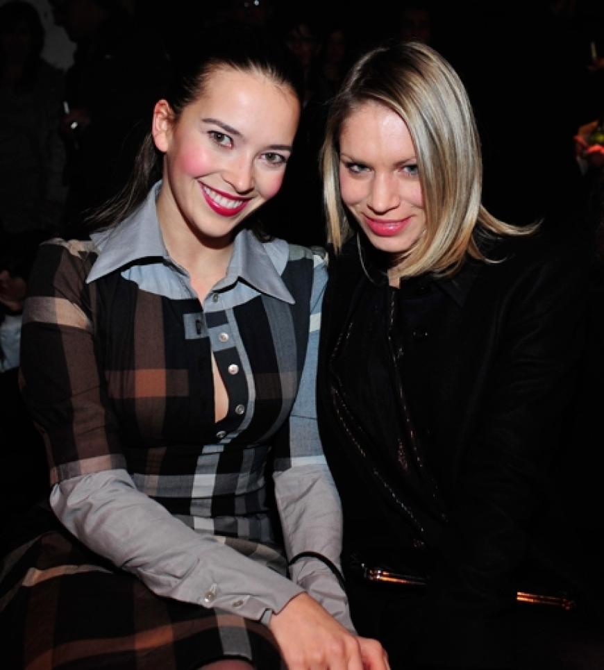 Laura Osswald und Freundin Stephanie Taranu