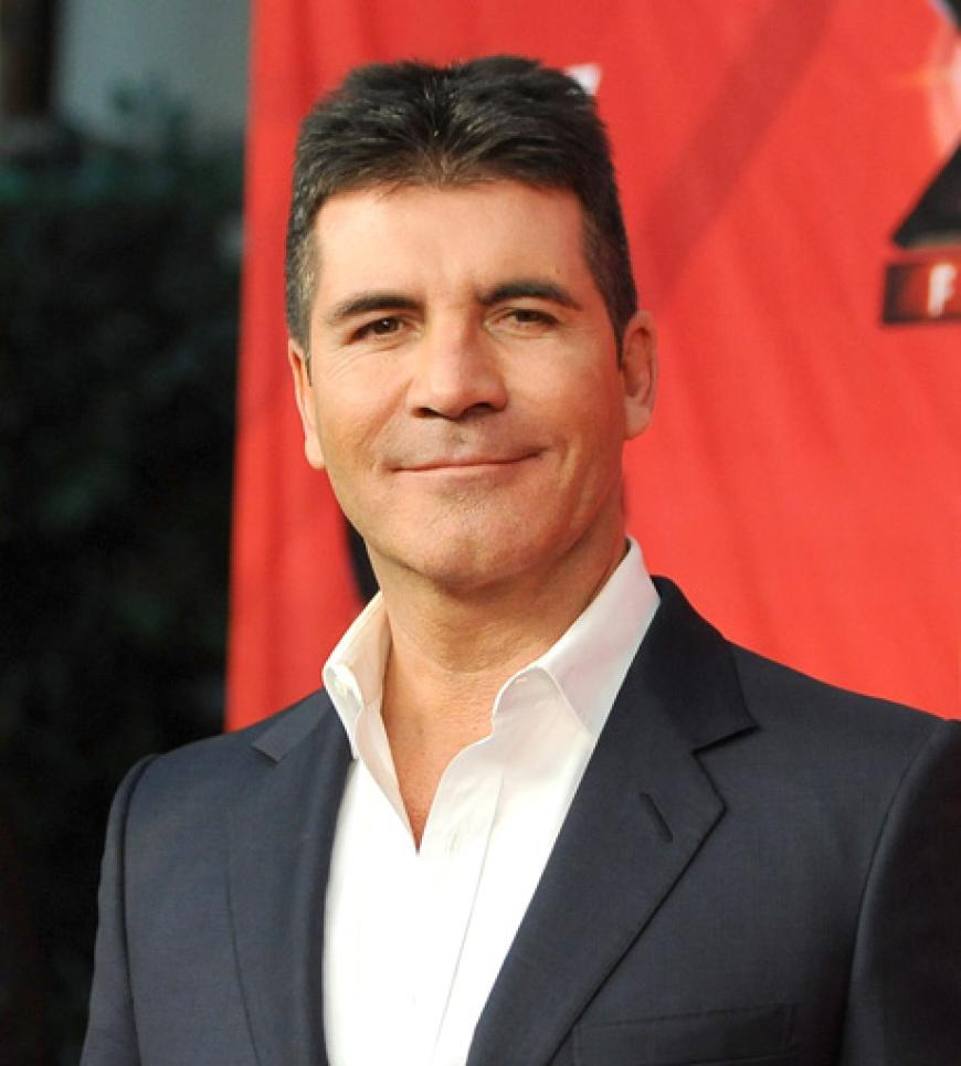 Ok, bei Simon Cowell durfte sicherlich auch schon mal der Beauty-Doc ran. Dennoch schwört er auf Schafplazenta, die verjüngend auf den Teint wirken soll. Bei der Behandlung wird ein Serum, das mit Stammzellen angereichert ist, auf das Gesicht aufgetragen