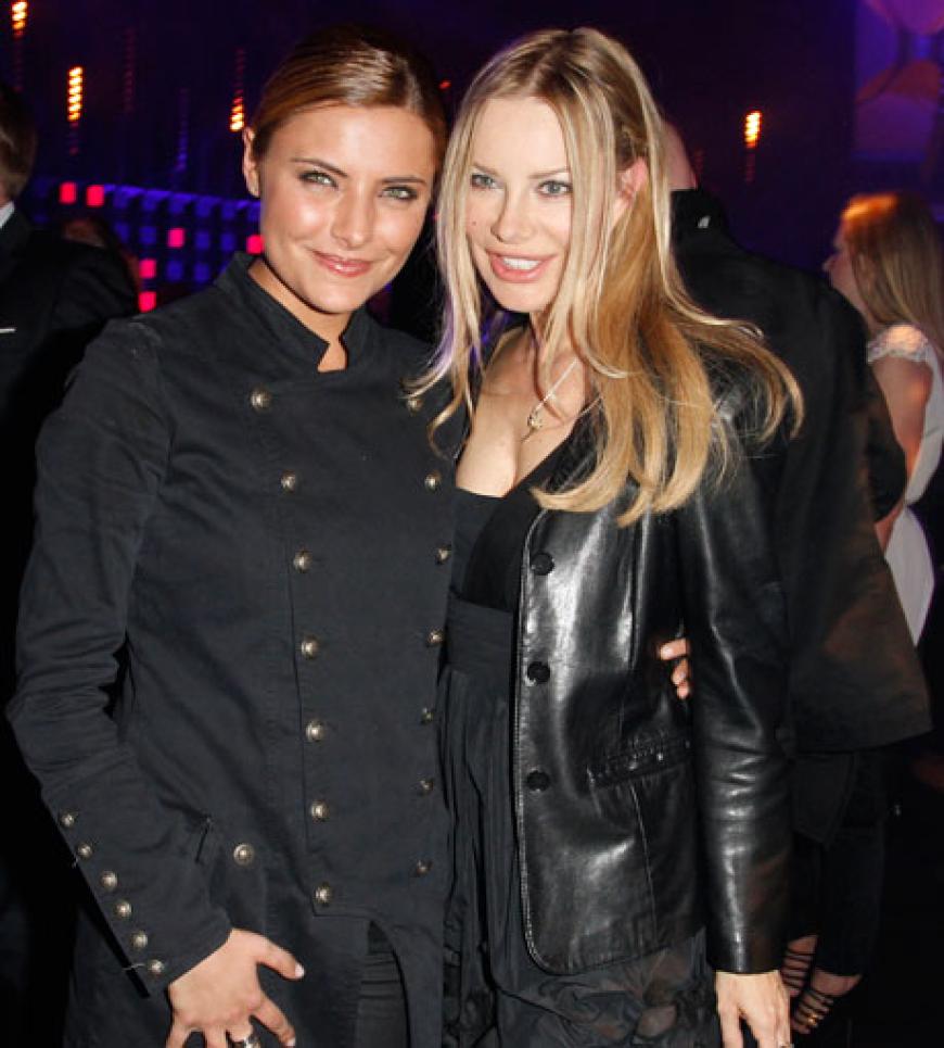 Sophia Thomalla kam ohne ihren neuen Freund, Rammstein-Sänger Till Lindemann. Dafür poste sie mit Xenie Seeberg