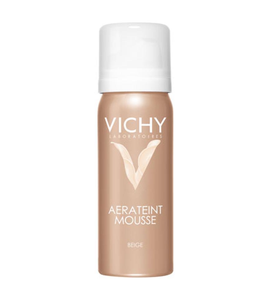 Für diesen Look hat Rachel Bilson eine Grundierung benutzt, die leicht deckend ist. Perfekt geeignet ist hierfür z. B. eine BB-Cream, wie etwa