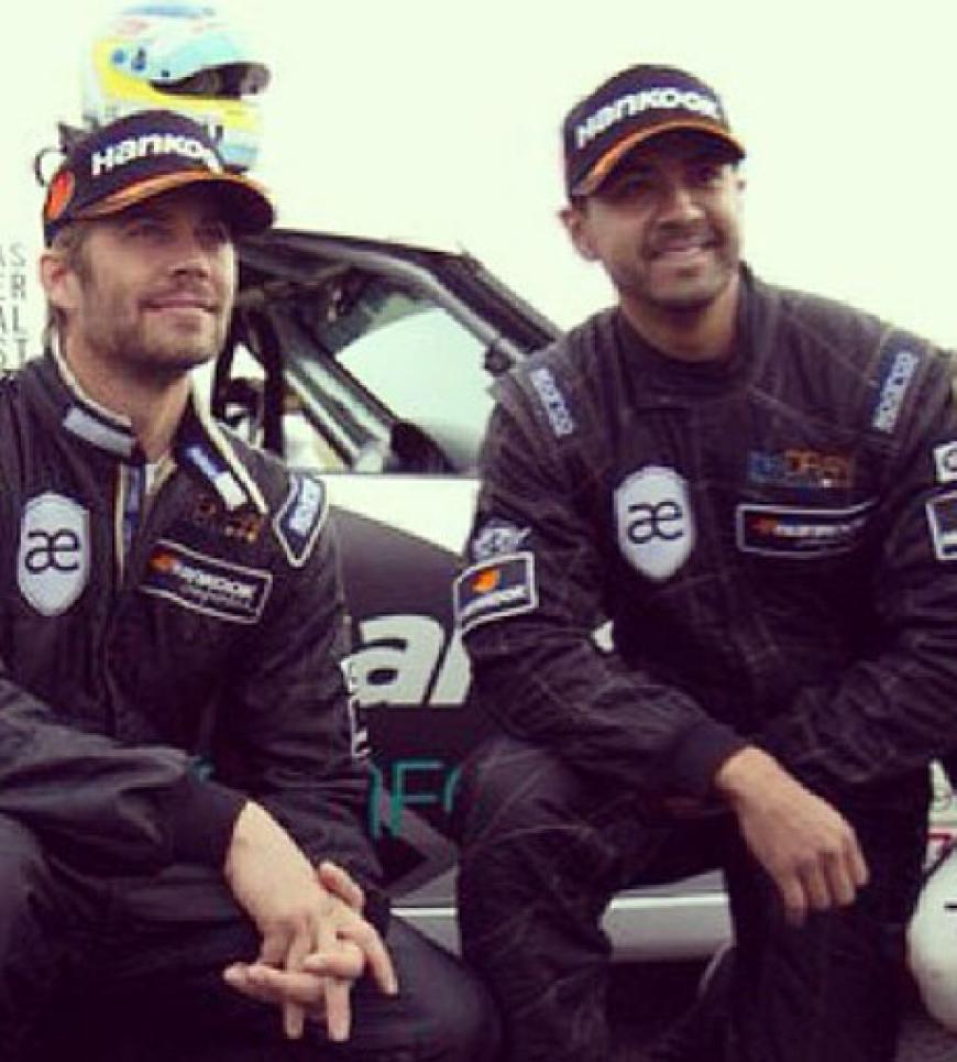 Am Steuer des Porsche saß Pauls langjähriger Freund und Geschäftskollege Roger Rodas. Der Rennfahrer kam ebenfalls bei dem Unfall ums Leben.