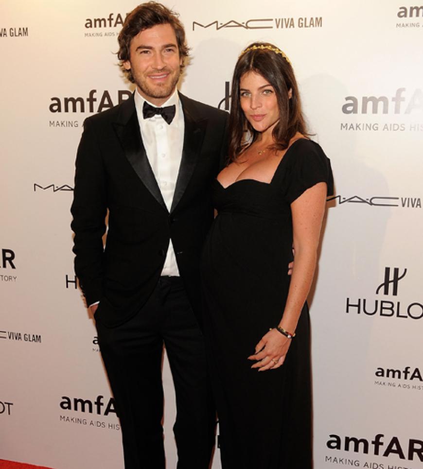 Julia Restoin-Roitfeld kam an der Seite von ihrem Model-Freund Robert Konjic