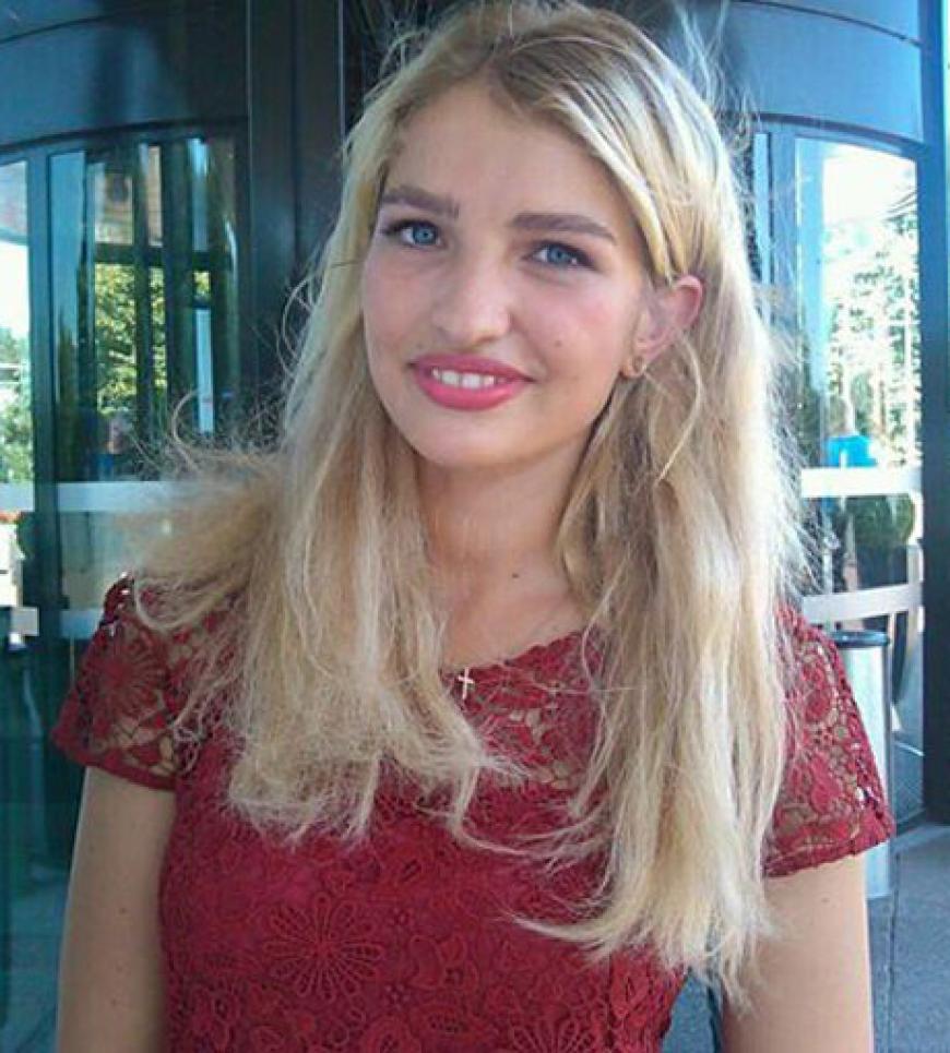 Sarina Nowak erzählte uns, dass sie jetzt hauptberuflich Model ist. Aber sie macht nebenbei an einer Fernhochschule auch ihr Abitur