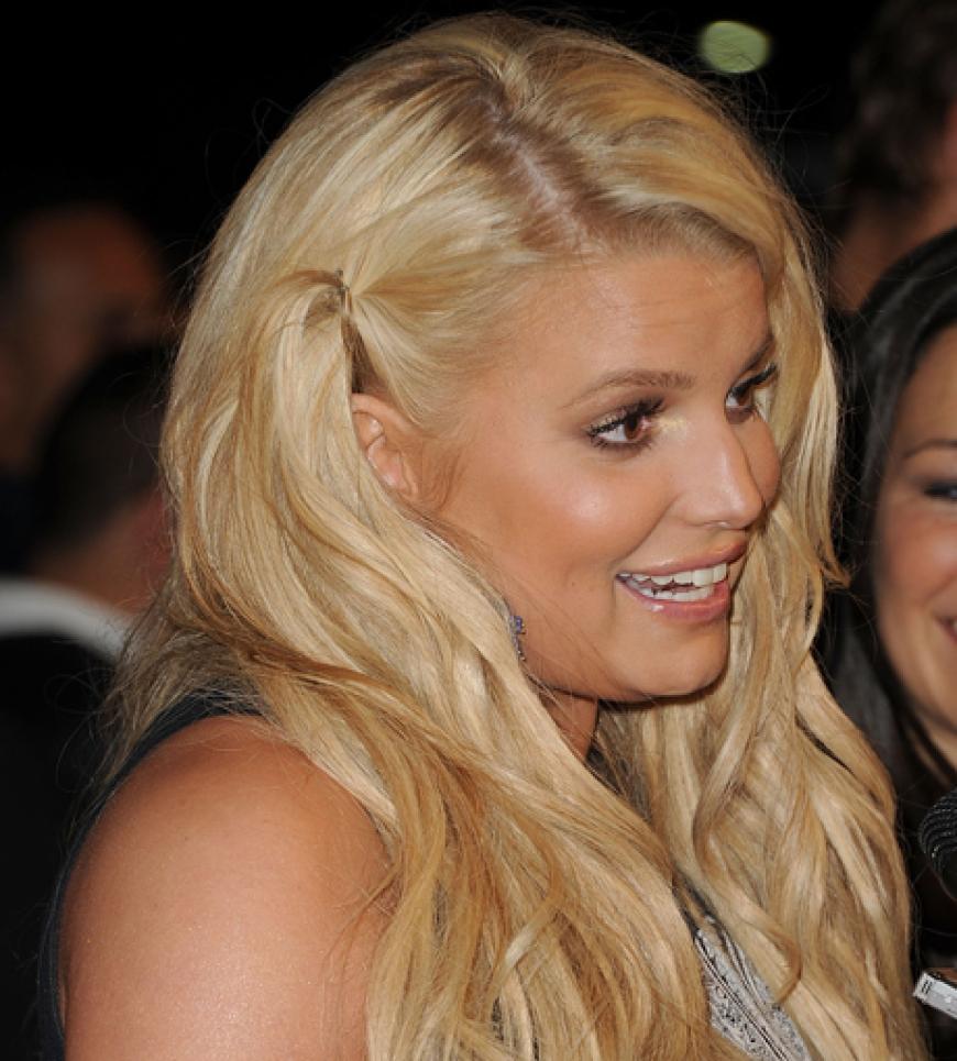 Jessica Simpson zeigt sich Fan nah