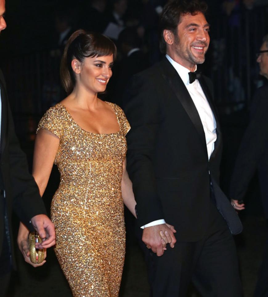 Javier Bardem huschte mit Ehefrau Penelope Cruz (in einer atemberaubenden Gold-Robe) über den roten Teppich