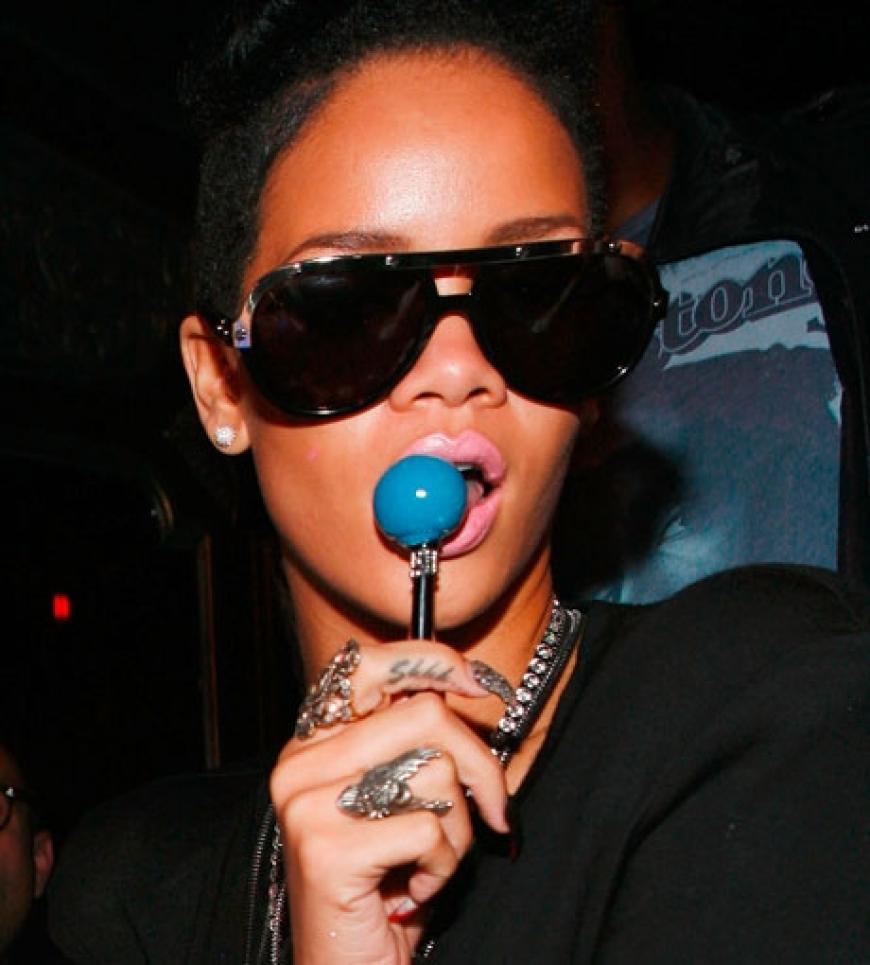 Party-Stimmung: Rihanna feiert ausgelassen