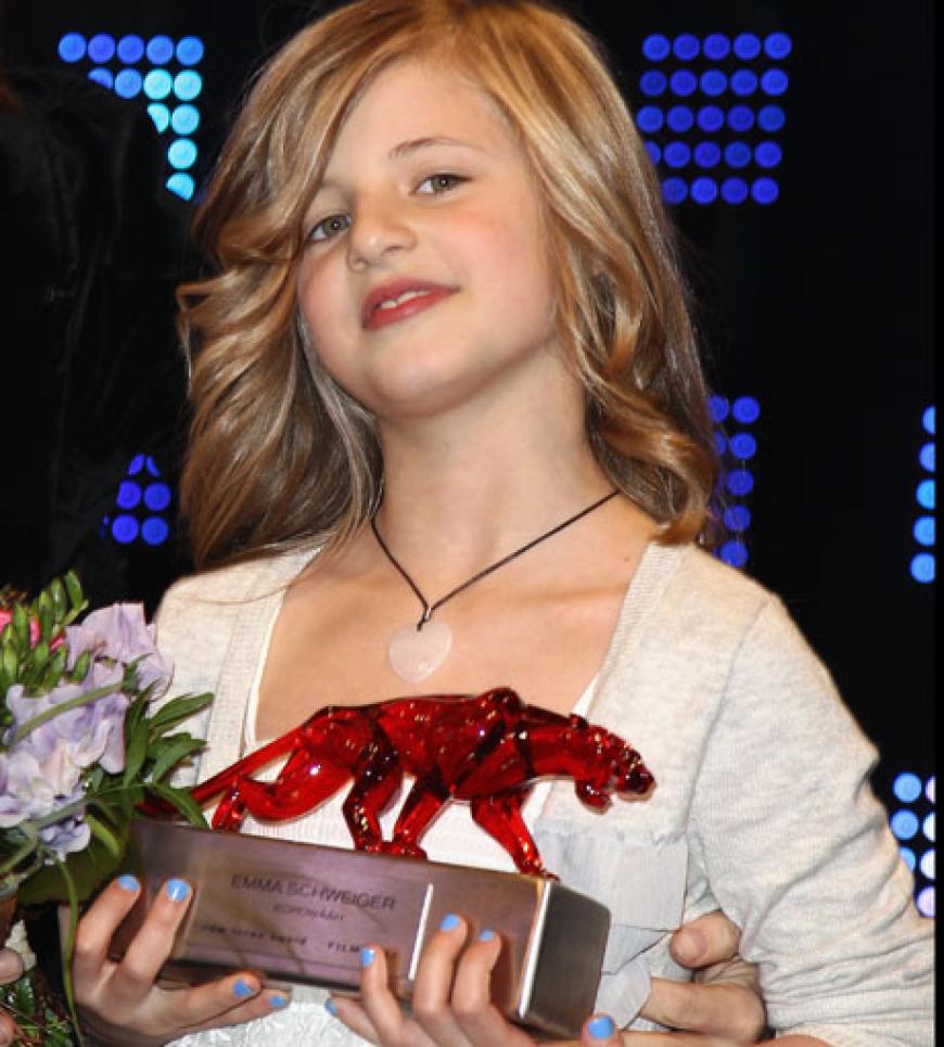 Bei den New Faces-Awards am 07. April liefen von Jungschauspielern bis Jungdesignern alle auf, die in Deutschland Rang und Namen haben. Star des Abends war die kleine Emma Schweiger ...
