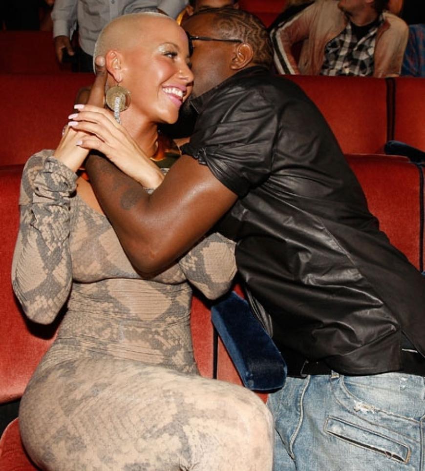 Der Störenfried feierte unterdessen mit seiner Freundin Amber Rose weiter