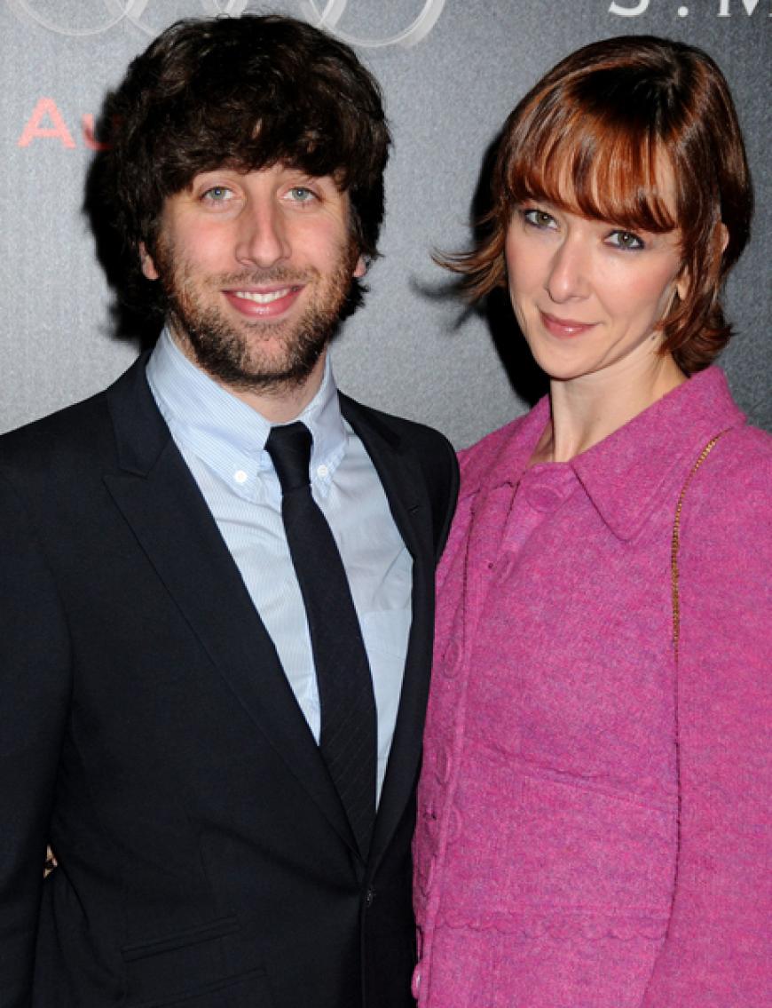 Simon Helberg ist sogar schon Vater. Mit seiner Frau Jocelyn Towne (seit 2007 verheiratet) hat er eine kleine Tochter, die am 8. Mai 2012 zur Welt kam