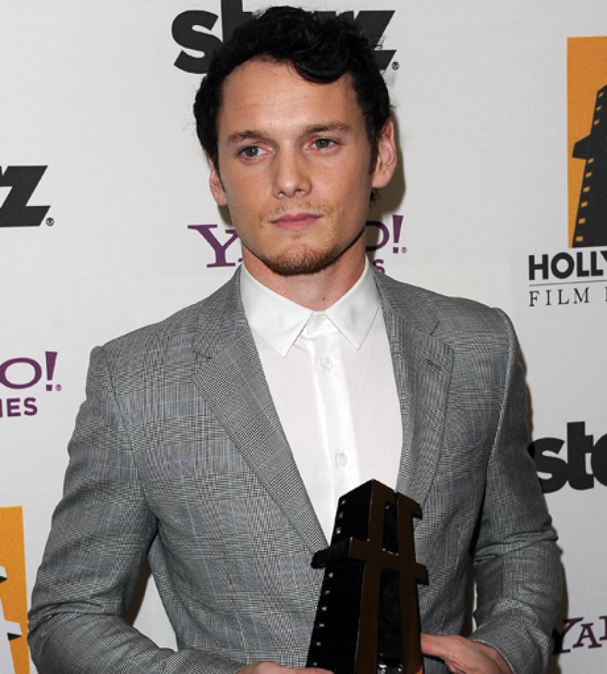 Auch Schauspieler Anton Yelchin freute sich über eine Trophäe in der Kategorie