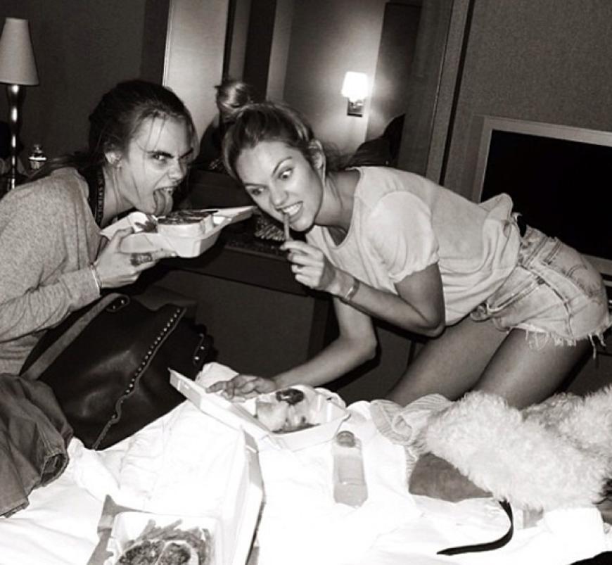 Cara Delevingne und Model-freundin Candice freuen sich schon tierisch auf das bevorstehende Essen